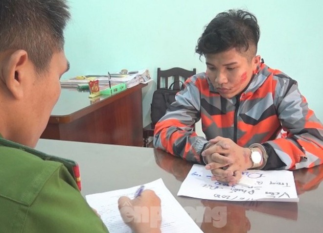 Bị qu&aacute;i xế t&ocirc;ng, một thượng &uacute;y c&ocirc;ng an nguy kịch - Ảnh 2.