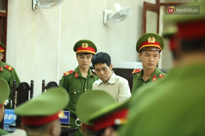 Xử ph&uacute;c thẩm vụ nữ sinh giao g&agrave;: Vương Văn H&ugrave;ng k&ecirc;u oan, khai bị đ&aacute;nh đập &eacute;p cung 7 ng&agrave;y 7 đ&ecirc;m - Ảnh 9.