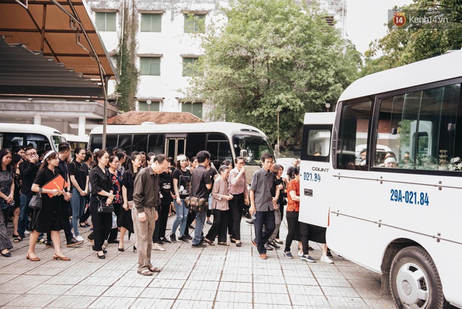 Bản thân Linh cũng không biết là Linh sẽ đi, em nó tưởng sốt mọc răng khôn nhưng hoá ra ung thư đã di căn lên não - Ảnh 7.