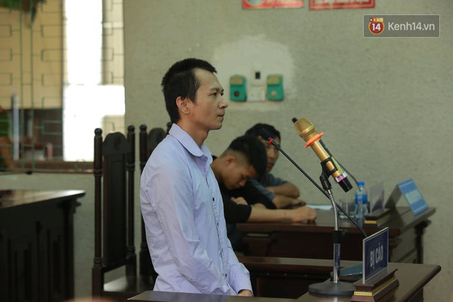 Xử ph&uacute;c thẩm vụ nữ sinh giao g&agrave;: Vương Văn H&ugrave;ng k&ecirc;u oan, khai bị đ&aacute;nh đập &eacute;p cung 7 ng&agrave;y 7 đ&ecirc;m - Ảnh 12.