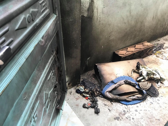 B&igrave;nh Dương: Chủ cửa h&agrave;ng quần &aacute;o bị đ&aacute;nh đập, n&eacute;m bom xăng v&igrave; m&oacute;n nợ 100 triệu đồng - Ảnh 2.