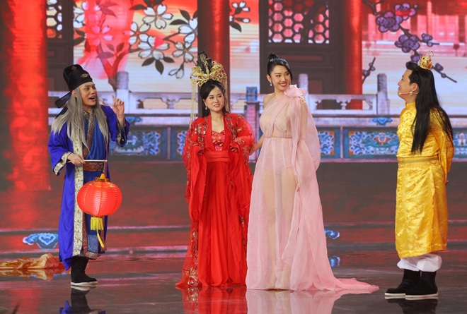 Hương Giang mang cả Vũ trụ Tuesday lên show truyền hình, kết hợp đặc biệt với Trường Giang - Ảnh 5.