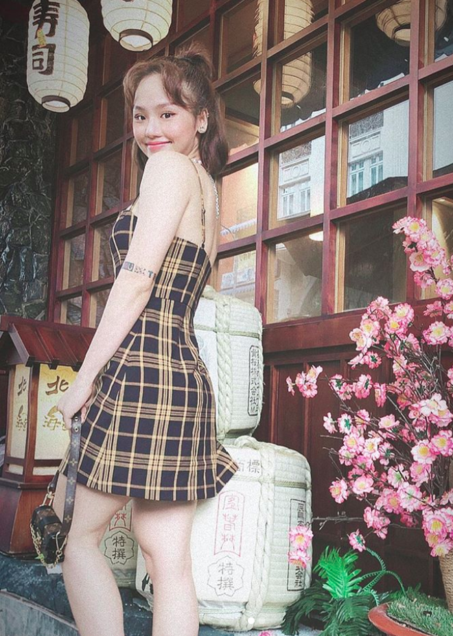 Cho&aacute;ng v&igrave; loạt ảnh trước v&agrave; sau giảm c&acirc;n của d&agrave;n mỹ nh&acirc;n Vbiz: Đ&uacute;ng l&agrave; con g&aacute;i chỉ cần gầy đi l&agrave; level nhan sắc tăng v&ugrave;n vụt - Ảnh 12.