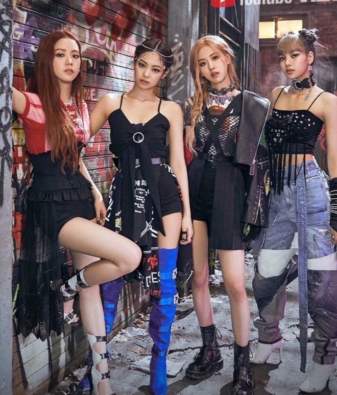 Black Pink thành con cưng của nhiều nhà mốt lừng danh nước Pháp: Danh hiệu đại sứ hay nàng thơ đều nằm gọn trong lòng bàn tay - Ảnh 1.