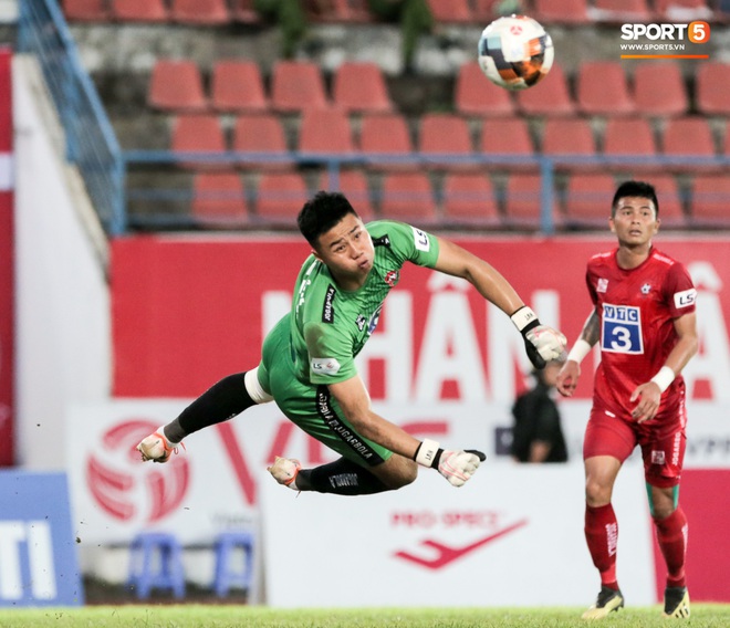 Thủ môn U23 Việt Nam được yêu cầu giữ im lặng để tránh vạ miệng sau trận thua đáng tiếc - Ảnh 4.