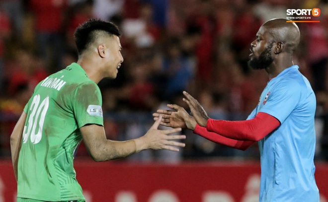 Thủ môn U23 Việt Nam được yêu cầu giữ im lặng để tránh vạ miệng sau trận thua đáng tiếc - Ảnh 2.