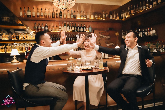 Bar Stories: Rơi nước mắt với câu chuyện của các người hùng xông vào vùng đại dịch, không lấy lương để cứu kiều bào trên thế giới - Ảnh 10.