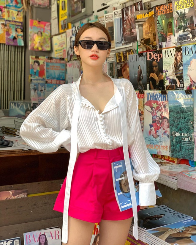 Nếu 1 ng&agrave;y ch&aacute;n sơ mi, c&aacute;c n&agrave;ng h&atilde;y thử sang &aacute;o blouse thắt nơ điệu đ&agrave; m&agrave; chanh sả - Ảnh 10.