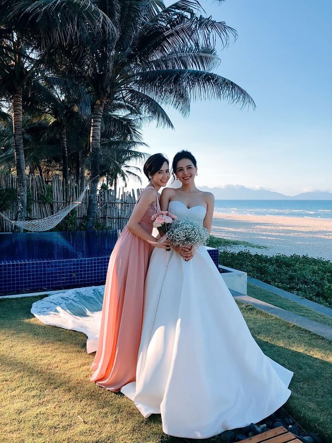 Đám cưới Phanh Lee và tổng giám đốc tập đoàn nghìn tỷ: Cô dâu xinh đẹp rạng rỡ, MC Thu Hoài - Huyền Lizzie làm phù dâu - Ảnh 14.