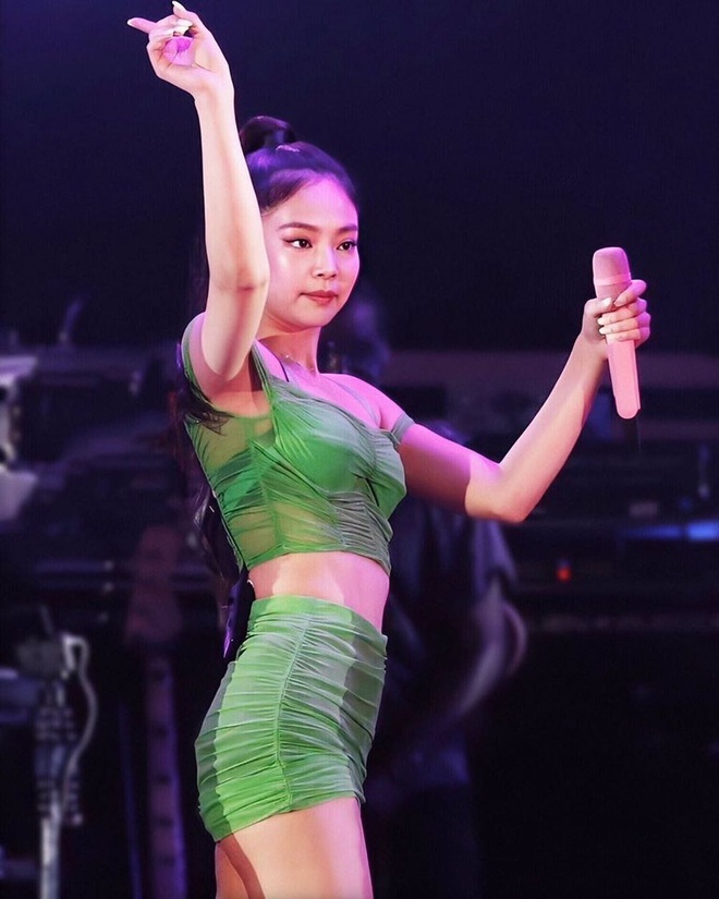 Sắp comeback đến nơi, Jennie lại viral khắp xứ H&agrave;n với clip MR Removed h&aacute;t live như nuốt đĩa, netizen th&aacute;n phục: Đ&uacute;ng l&agrave; sinh ra để nổi tiếng - Ảnh 4.