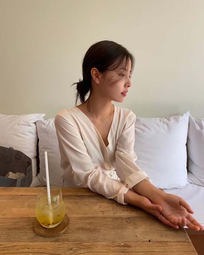 Mấy n&agrave;ng t&oacute;c ngắn đừng x&otilde;a xượi m&agrave; h&oacute;a nhạt nhẽo, c&oacute; &iacute;t nhất 4 kiểu t&oacute;c buộc xinh tươi gọn m&aacute;t để thay đổi đ&acirc;y n&agrave;y - Ảnh 5.