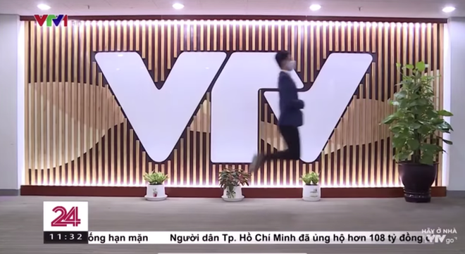Việt Hoàng - BTV mặn nhất VTV sẵn sàng hoán đổi giới tính ngay trên sóng truyền hình: Ơ mặt mộc xinh quá! - Ảnh 1.