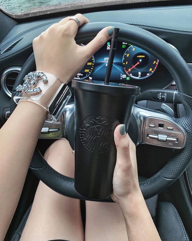 Chưa cần l&ecirc;n xe hoa với chồng CEO, Phương Anh đ&atilde; l&agrave; đại gia của ch&iacute;nh m&igrave;nh với BST Chanel, Dior... nhiều kh&ocirc;ng kể xiết - Ảnh 17.