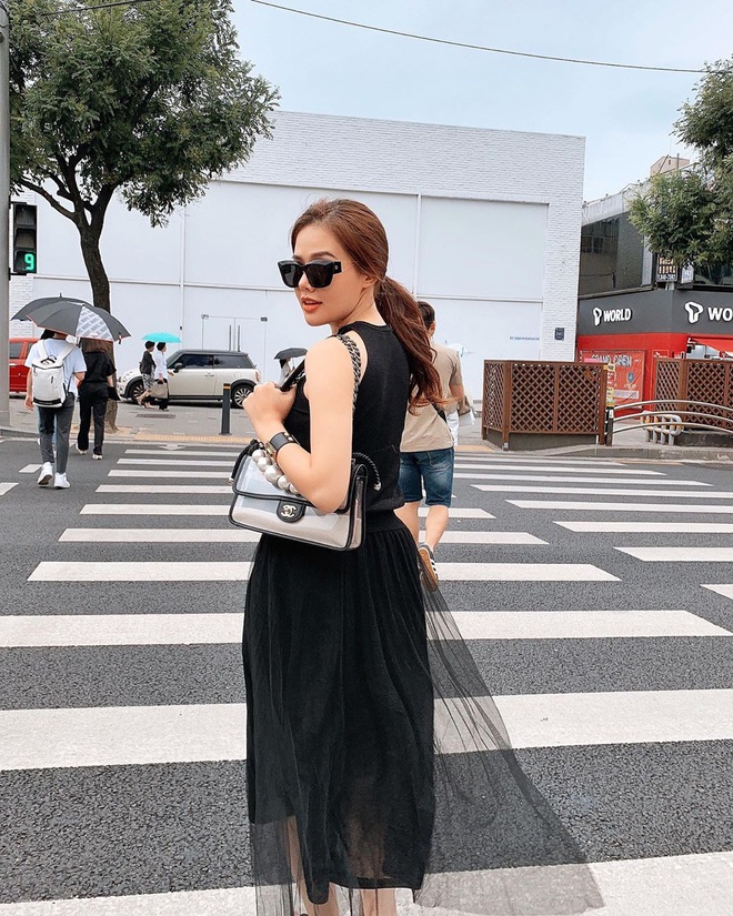Chưa cần l&ecirc;n xe hoa với chồng CEO, Phương Anh đ&atilde; l&agrave; đại gia của ch&iacute;nh m&igrave;nh với BST Chanel, Dior... nhiều kh&ocirc;ng kể xiết - Ảnh 10.