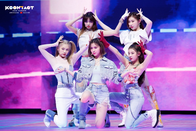 Top girlgroup có vũ đạo đồng đều nhất: BLACKPINK, TWICE xếp hạng lẹt đẹt, GFRIEND được đánh giá cao nhưng IZ*ONE mới là trùm cuối - Ảnh 22.