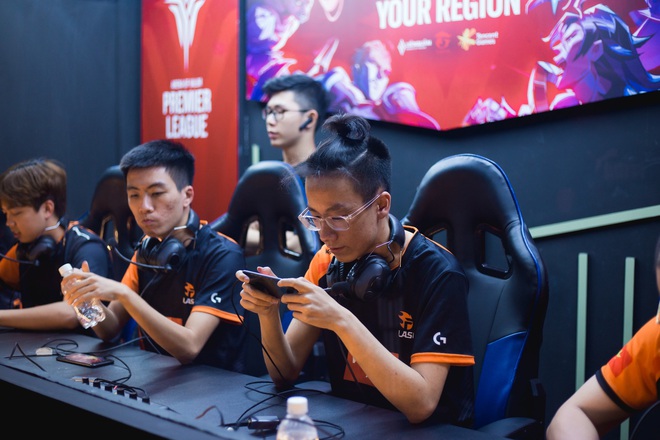 Vòng bảng APL 2020: Team Flash đánh như chơi vẫn giành chiến thắng, FAPTV lún sâu vào chuỗi thua tối tăm mặt mày - Ảnh 2.