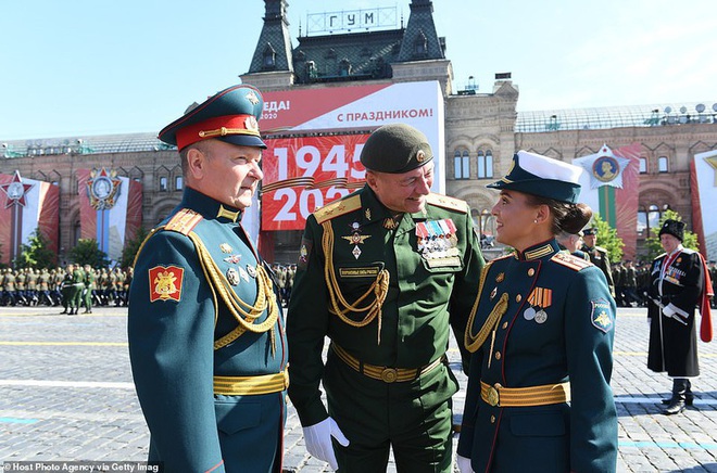 Vẻ đẹp các nữ quân nhân Nga trong lễ duyệt binh trên Quảng trường Đỏ - Ảnh 6.