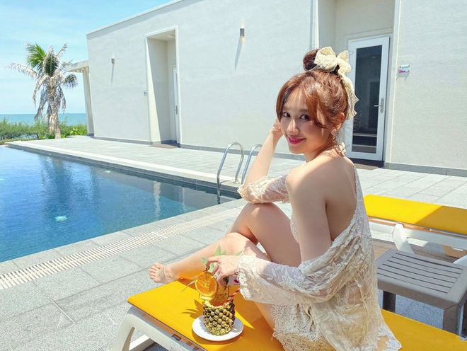 Hari Won hiếm hoi khoe v&ograve;ng 1 gợi cảm c&ugrave;ng nhan sắc trẻ trung, nh&igrave;n thế n&agrave;y c&oacute; ai ngỡ chị đ&atilde; 35 tuổi đ&acirc;u chứ! - Ảnh 3.