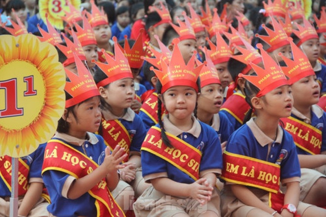 TPHCM: Khai giảng không thay đổi, học sinh tựu trường ngày 1/9 - Ảnh 1.