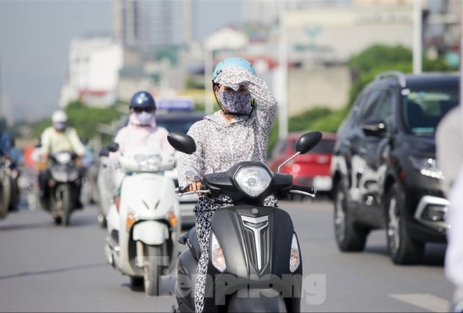 Trong tháng 7 và tháng 8 sẽ có những đợt nắng nóng kéo dài - Ảnh 1.