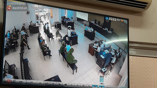 Vụ giết người, đổ bê tông: Các bị cáo nói lời xin lỗi, mẹ của nữ chủ mưu bật khóc mong giảm hình phạt cho con gái mình - Ảnh 9. Vụ giết người, đổ bê tông: Các bị cáo nói lời xin lỗi, mẹ của nữ chủ mưu bật khóc mong giảm hình phạt cho con gái mình - Ảnh 9.