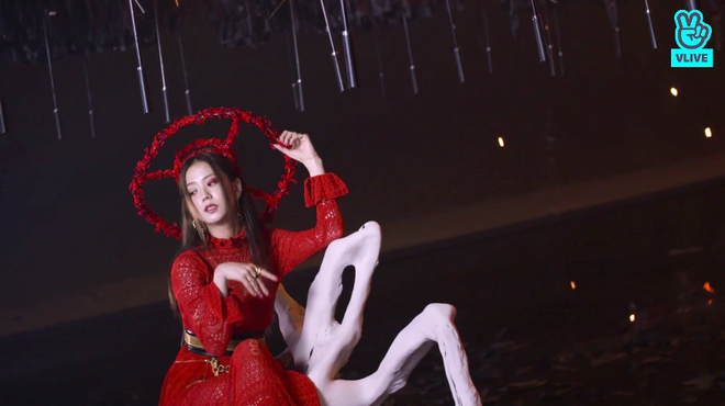 BLACKPINK h&eacute; lộ to&agrave;n bộ h&igrave;nh ảnh hậu trường cực sốc, loạt outfit chưa từng c&ocirc;ng bố v&agrave; vũ đạo nguy hiểm g&acirc;y cho&aacute;ng to&agrave;n tập trong showcase countdown - Ảnh 16.