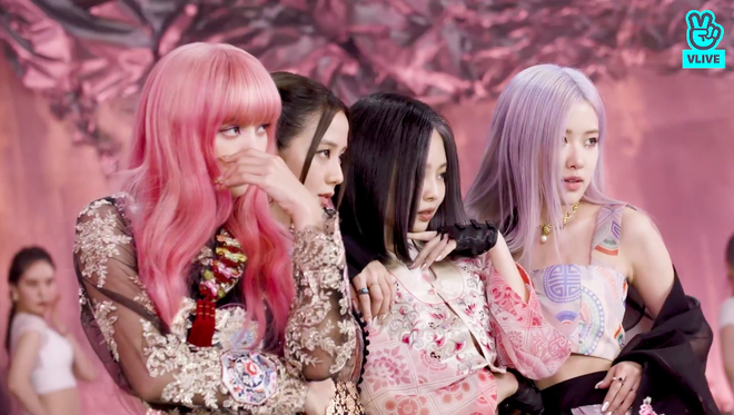 BLACKPINK h&eacute; lộ to&agrave;n bộ h&igrave;nh ảnh hậu trường cực sốc, loạt outfit chưa từng c&ocirc;ng bố v&agrave; vũ đạo nguy hiểm g&acirc;y cho&aacute;ng to&agrave;n tập trong showcase countdown - Ảnh 20.