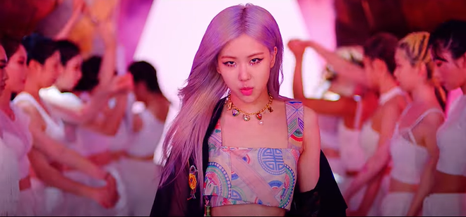 Giải mã How You Like That: 7 hình xăm bí ẩn trên người Jisoo, hành trình BLACKPINK thống trị thế giới và trở thành những Nữ thần Chiến thắng - Ảnh 20.