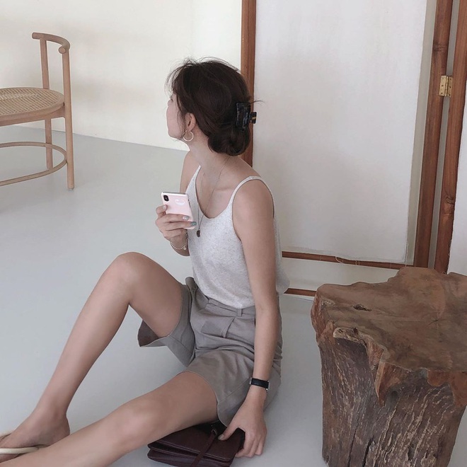 Hot bậc nhất hè này là quần shorts ống rộng và đây là 4 cách diện vừa sành điệu vừa hack dáng hết cỡ - Ảnh 7.