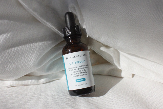 Thoa th&ecirc;m v&agrave;i giọt n&agrave;y trước khi d&ugrave;ng kem chống nắng th&igrave; da dẻ kh&ocirc;ng chỉ được bảo vệ tuyệt đỉnh m&agrave; c&ograve;n s&aacute;ng mịn hơn - Ảnh 9.