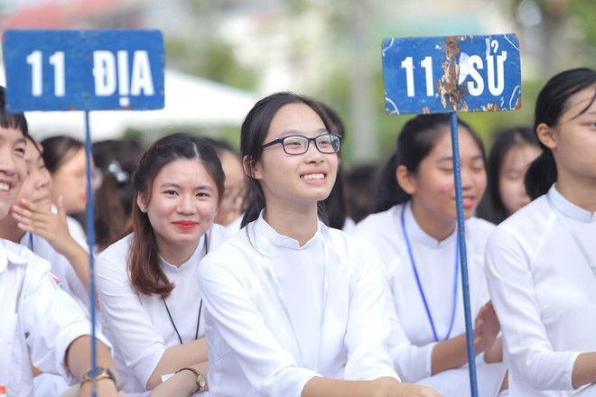  Cả nước cùng khai giảng vào ngày 5-9, các trường không dạy trước chương trình  - Ảnh 2.