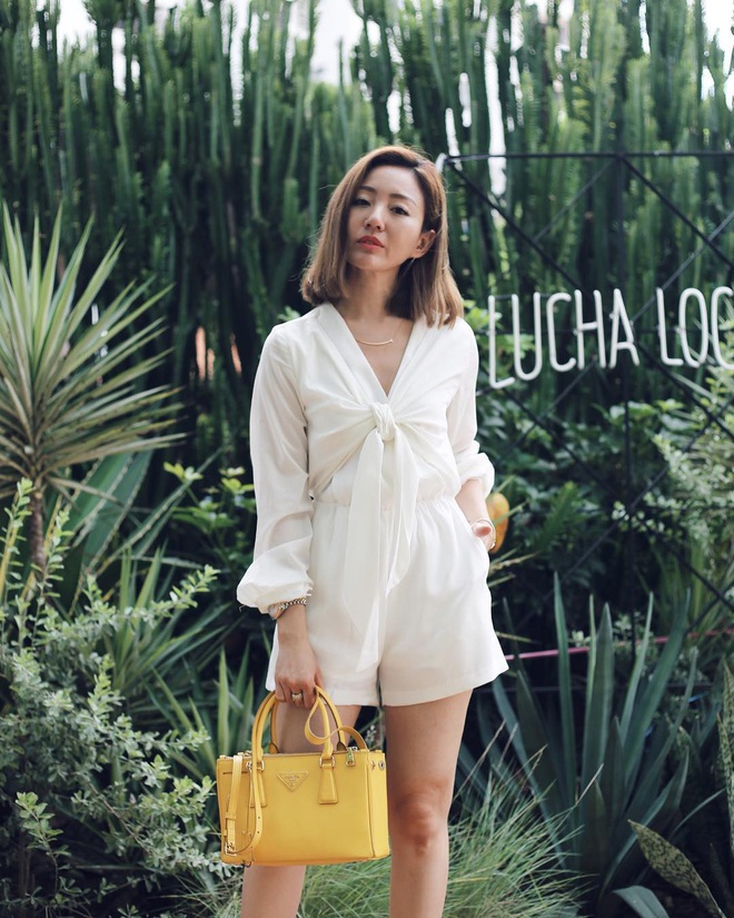 N&agrave;ng CEO chia sẻ 2 c&ocirc;ng thức gi&uacute;p chị em c&ocirc;ng sở l&ecirc;n level mặc đẹp: Đồ basic kh&ocirc;ng thể thiếu, những l&uacute;c cần hở phải thật tinh tế - Ảnh 8.