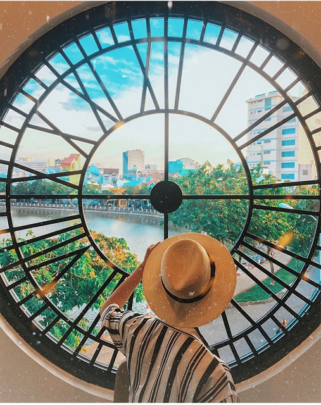 Cứ nghĩ Cần Thơ buồn tẻ hóa ra có cả loạt quán cà phê xinh xắn hết cỡ cho chị em đi du lịch cuối tuần không biết chán - Ảnh 7.