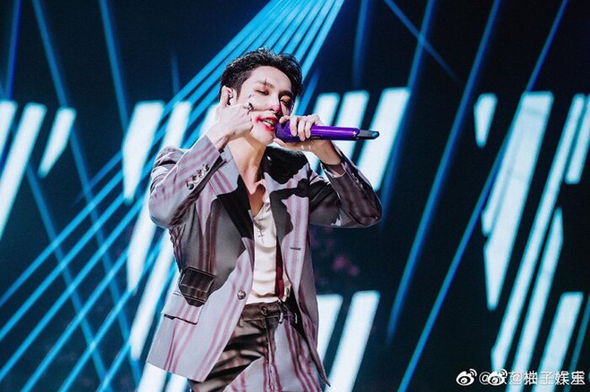 Đang y&ecirc;n đang l&agrave;nh tự nhi&ecirc;n ng&atilde; dập m&ocirc;ng, b&agrave;i h&aacute;t của th&agrave;nh vi&ecirc;n EXO c&oacute; g&igrave; hay m&agrave; Ngọc Trinh, Diệu Nhi, AMEE v&agrave; d&agrave;n sao Việt ngả rạp hết thế? - Ảnh 7.