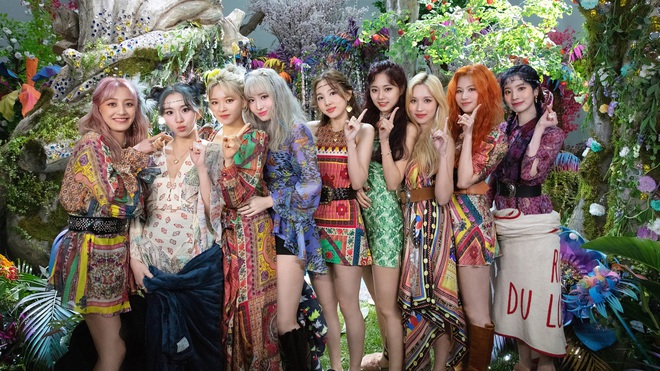 Tạp chí Time hết lời khen ngợi TWICE, chỉ ra 4 điểm sáng trong album mới: “TWICE là một nhóm nhạc đa năng luôn khiến khán giả phải ngạc nhiên” - Ảnh 4.