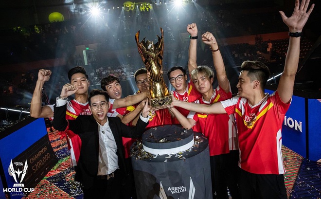 Giám đốc Phương Top khẳng định sẽ có Team Flash Tốc Chiến, lên tiếng dạy khéo VNG cách làm Esports - Ảnh 2.