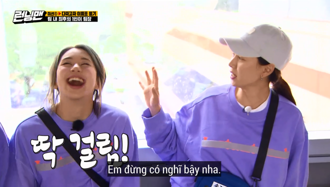 Song Ji Hyo lại bị Running Man đối xử bất công, cho lên sóng mỗi... cái tay áo? - Ảnh 8.