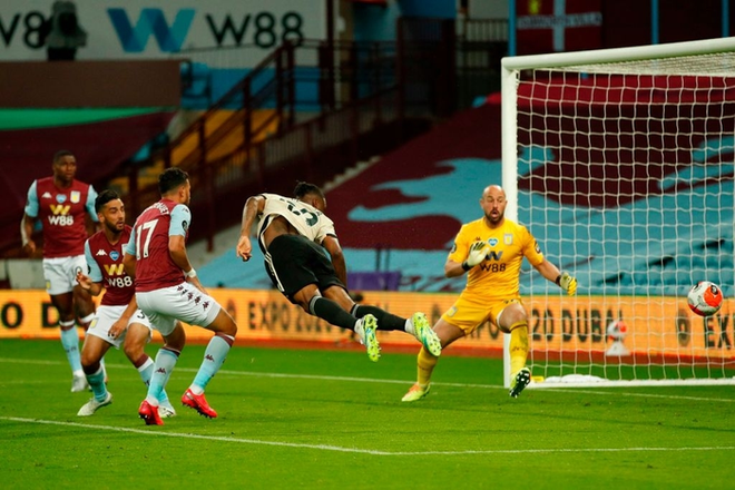 Manchester United 3-0 Aston Villa: Pogba nổ súng, sao trẻ Greenwood thăng hoa, Quỷ đỏ nâng chuỗi bất bại lên con số 17 - Ảnh 5.