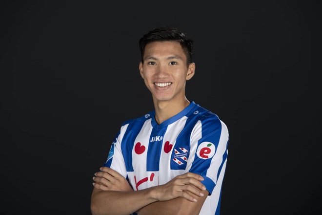 Mỗi phút thi đấu của Văn Hậu ở Heerenveen có giá 3 tỷ đồng - Ảnh 1.