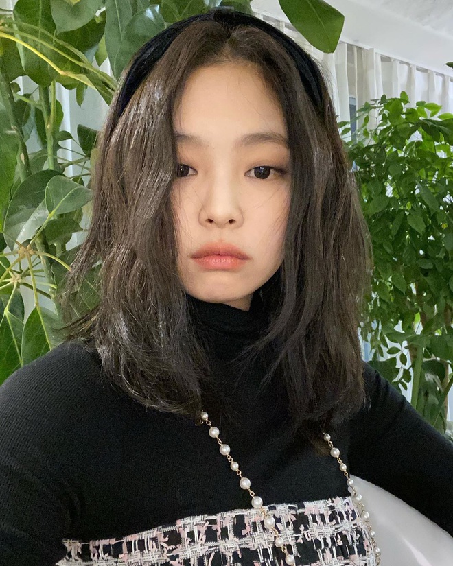 Gái xinh gây sốt với khoảnh khắc như sinh đôi với Jennie (BLACKPINK), hoá ra là người quen có tận 1,5 triệu follow - Ảnh 2.