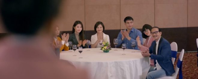 Cưỡng h&ocirc;n c&acirc;y c&oacute; chậu Nhan Ph&uacute;c Vinh, Diễm My 9x bất chấp l&agrave;m tiểu tam ở T&igrave;nh Y&ecirc;u v&agrave; Tham Vọng? - Ảnh 4.