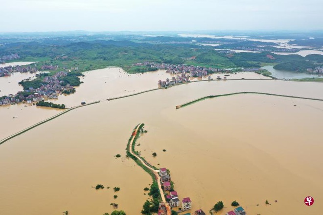 27/31 tỉnh TQ hứng hồng thủy: Gần 40 triệu người gặp họa, k&iacute;ch hoạt sự bảo hiểm cuối c&ugrave;ng ngăn lũ Trường Giang - Ảnh 1.