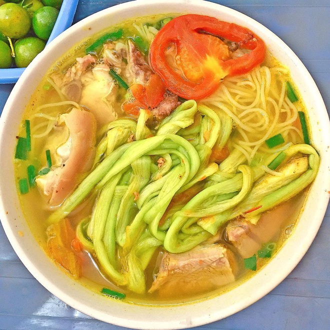 3 hàng “bún chửi” đình đám nhất Việt Nam: Lúc nào cũng đông nghẹt khách tìm đến vì tò mò, đồ ăn thuộc dạng ngon nức tiếng - Ảnh 4.