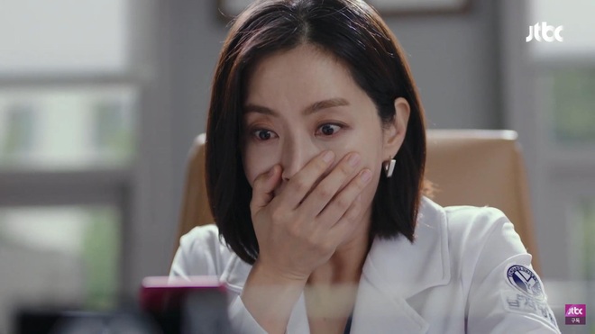 Đ&uacute;t l&oacute;t 700 triệu để bịt miệng, b&agrave; đại Yoon Ah vẫn bị trai trẻ tung ảnh n&oacute;ng ở tập 3 Hội Bạn Cực Phẩm - Ảnh 3.