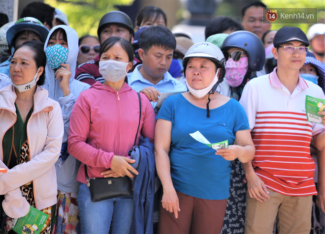 Đề thi chuyên Toán siêu khó, thí sinh Hà Nội khóc ròng vì không làm được bài - Ảnh 16.