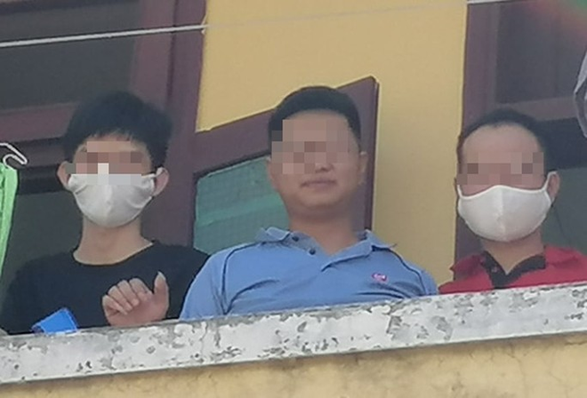 Nh&oacute;m người Trung Quốc bỏ chạy khi bị kiểm tra: Sẽ phạt kịch khung cơ sở lưu tr&uacute; - Ảnh 1.