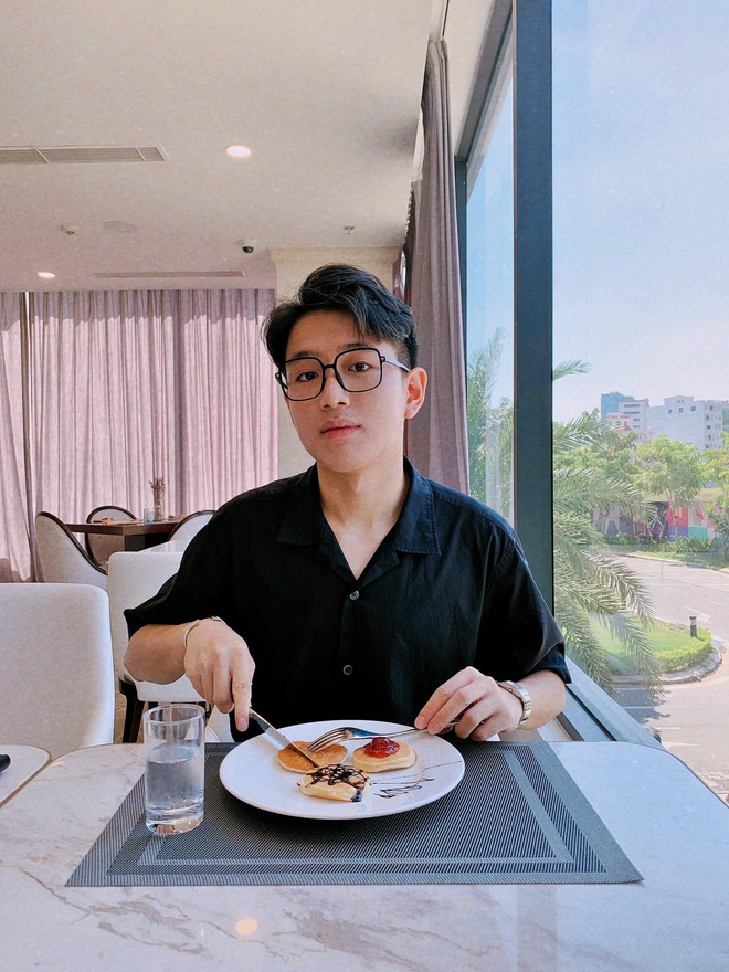 Hotboy 8.0 IELTS trường RMIT trở th&agrave;nh MC trẻ tuổi nhất của chương tr&igrave;nh Tiếng Anh tr&ecirc;n VTV7 - Ảnh 3.