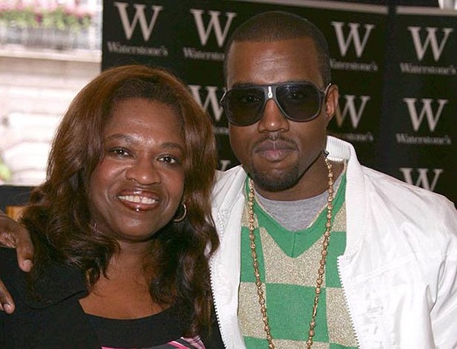 Qu&aacute; khứ kinh ho&agrave;ng của Kanye West: Nợ nần, tai nạn su&yacute;t chết, bệnh t&acirc;m thần v&agrave; &aacute;m ảnh c&aacute;i chết của mẹ - Ảnh 4.