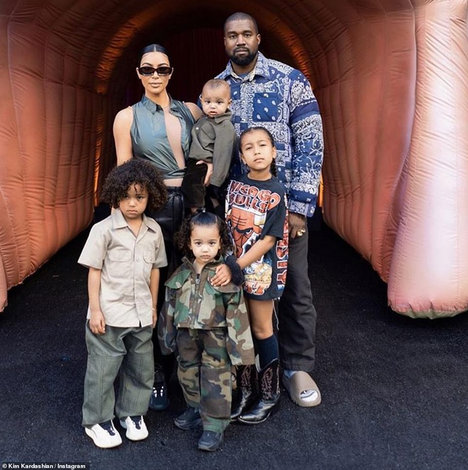 Kim Kardashian lần đầu lên tiếng giữa loạt ồn ào ly hôn, phá thai, thừa nhận Kanye West vật lộn với bệnh tâm thần - Ảnh 4.