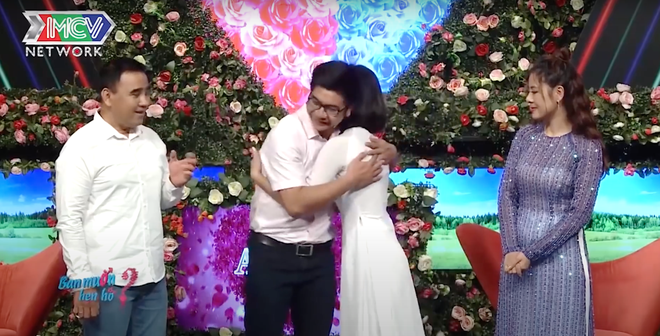 C&ocirc; gi&aacute;o quay xe khi được mai mối với chủ qu&aacute;n cafe, ai cũng tiếc cho thanh ni&ecirc;n bảnh trai chưa c&oacute; duy&ecirc;n tho&aacute;t ế - Ảnh 3.